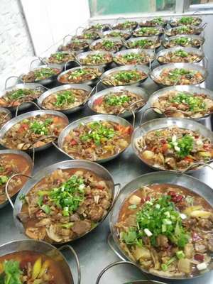 高埗饭堂承包 食堂承包与膳食管理外包模式的餐饮服务解析